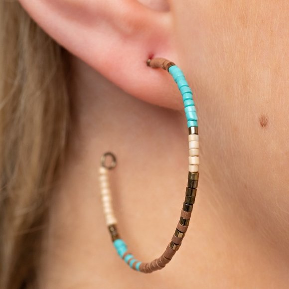 paparazzi Jewelry - Joshua Tree Tourist - Brass Earrings